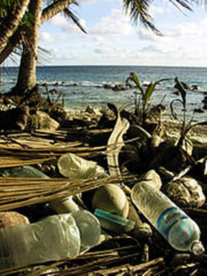 An estimated 260 million tons of plastic are currently polluting the oceans - IUCN © Stewart Mcpherson